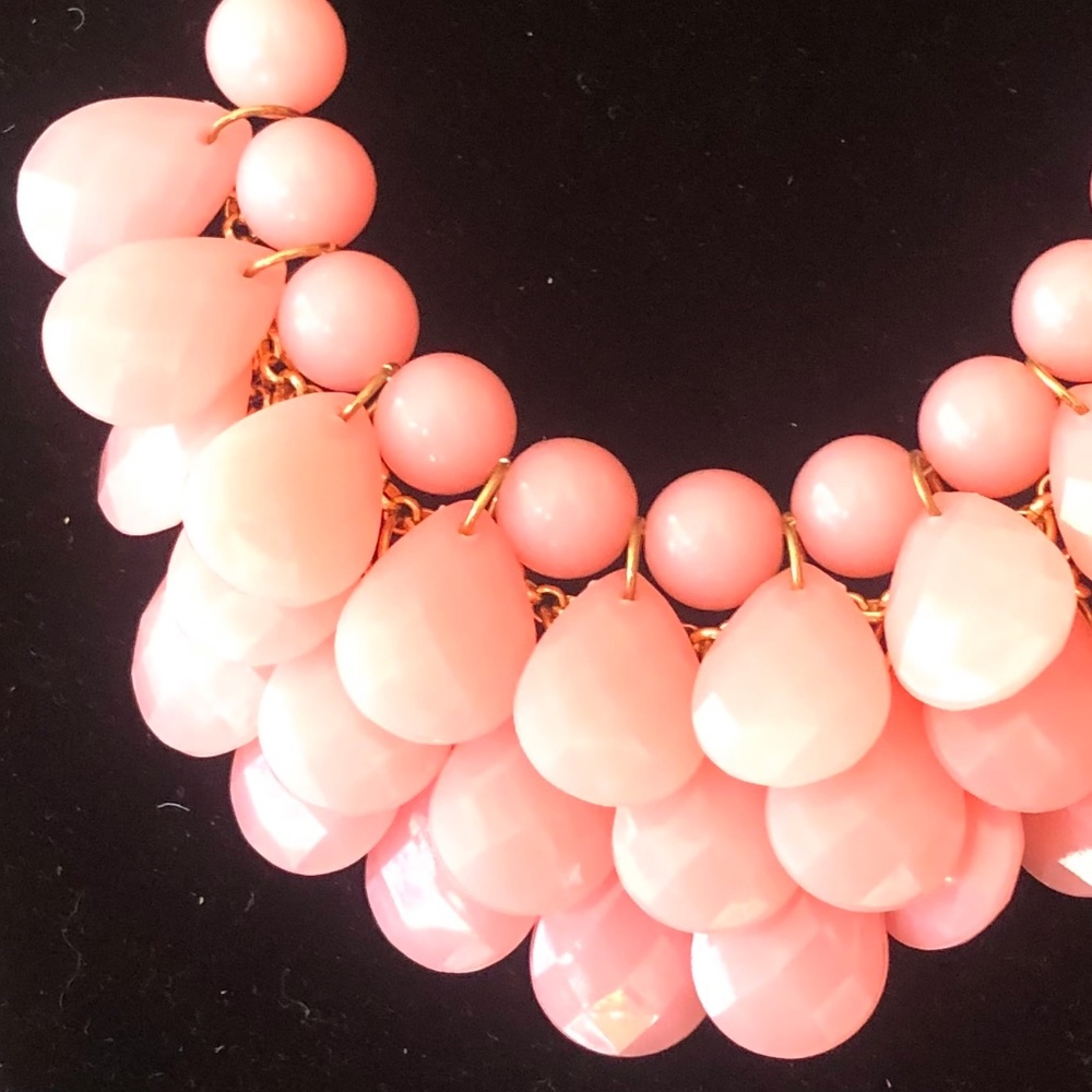 Vintage Rose Petal PINK STATEMENT NECKLACE/ ACRYLIC TEARDROP W/EAR NEW - Picture 2 of 9